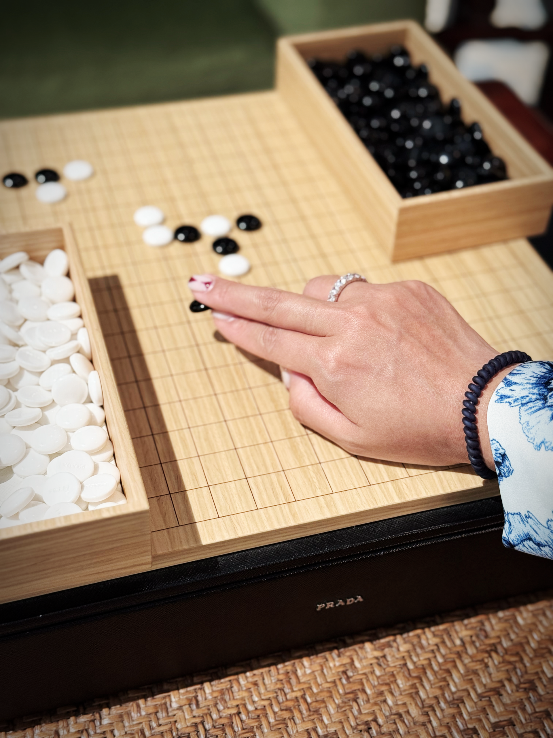 Dr soomin korean doctor playing go stone 